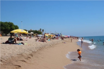 Крутой спуск на пляжах Калелья